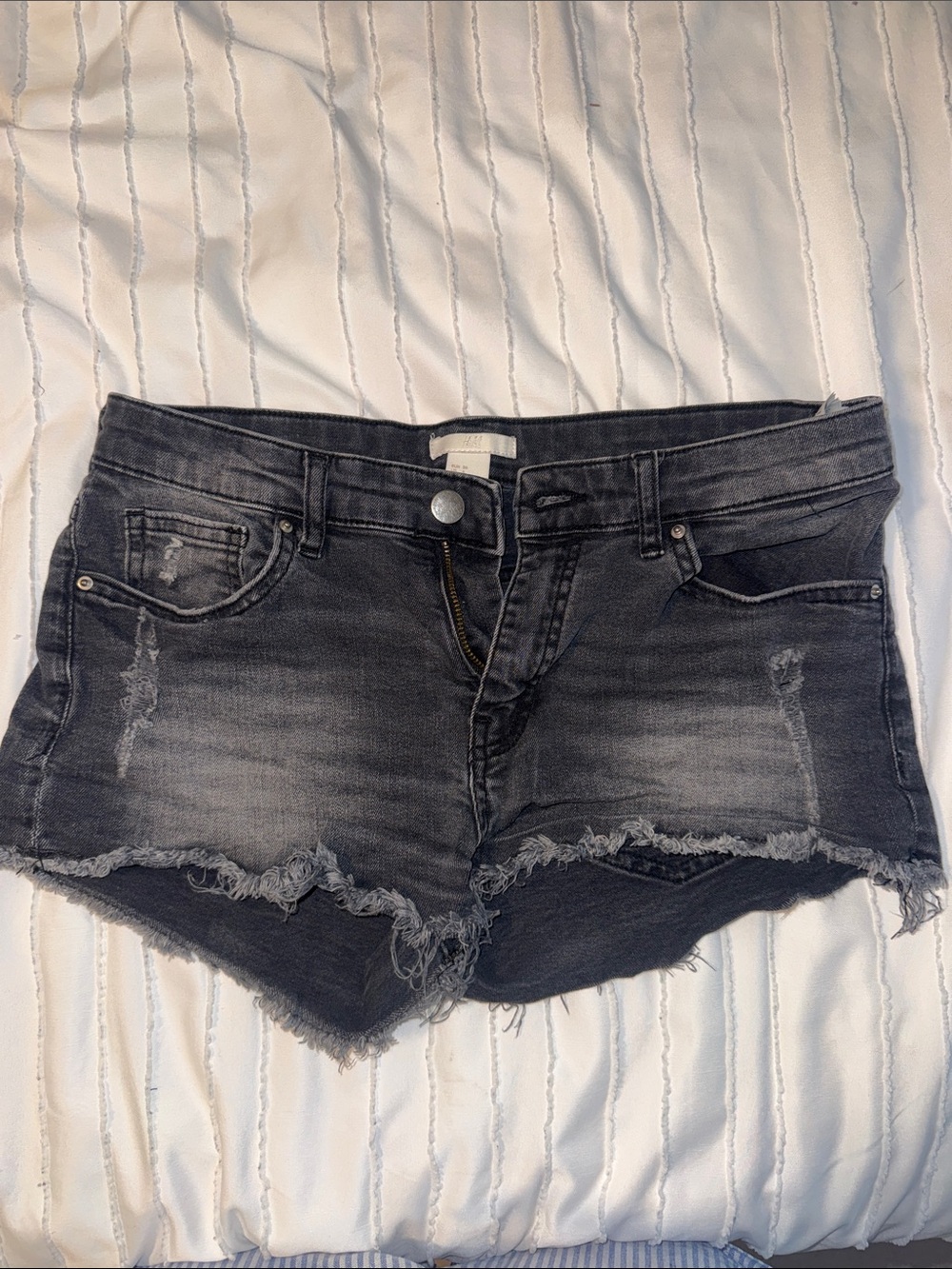H&M Distressed Women's Denim Shorts - Charcoal Gray